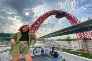 Самостоятельная прогулка на катере по живописному району Москвы - 7