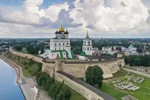 Псковский Кремль снаружи и изнутри - 2