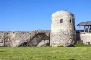 Псково-Печерский монастырь и Изборско-Мальская долина — на вашем авто Псково-Печерский монастырь и Изборско-Мальская долина — на вашем авто