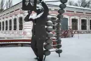 Два города, две судьбы... - 12