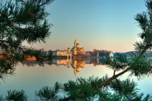 Перезагрузка на побережье Селигера с круизом по озеру и трансфером из Москвы (всё включено) Перезагрузка на побережье Селигера с круизом по озеру и трансфером из Москвы (всё включено)