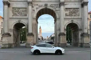 Главное в Мюнхене — на Tesla Главное в Мюнхене — на Tesla