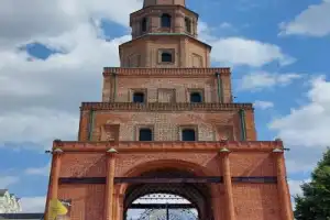 Пройти между крестом и полумесяцем: экскурсия по Казанскому кремлю - 3