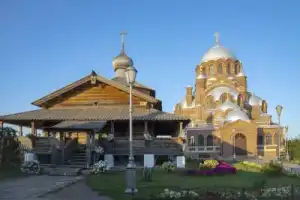 Из Казани — в Раифский монастырь и Свияжск