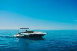 Прогулка на яхте Velvette 29 в Адлере - 6