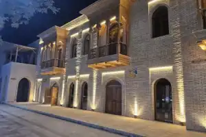 «Заглядывая в окна» — автопешеходная экскурсия по Ташкенту - 12