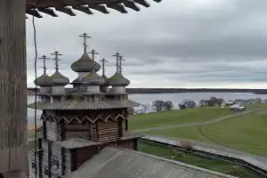 Из Петрозаводска — к чарующему острову Кижи