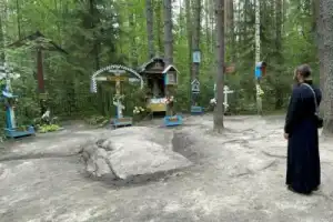 За тихой молитвой на дальние камни батюшки Серафима — из Дивеево - 2