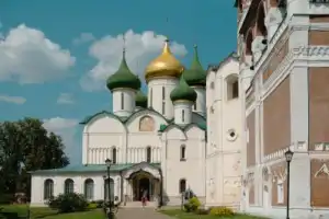 Суздаль — град летописный (из Москвы) Суздаль — град летописный (из Москвы)