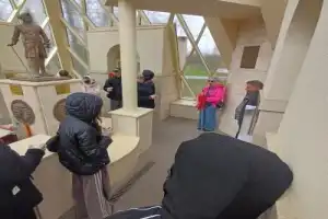 Квест-экскурсия с завязанными глазами «Я вижу сердцем» Квест-экскурсия с завязанными глазами «Я вижу сердцем»
