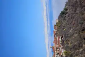 Две Кахетии за 1 день: пещерный монастырь Давид-Гареджи, пустыня и город Сигнаги - 11