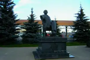 Сергиев Посад: возле стен монастырских - 11