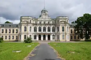 Императорские загородные усадьбы — из Петербурга