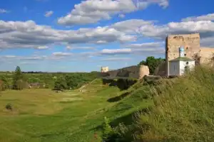 Печоры и Изборск на комфортабельном авто! - 2