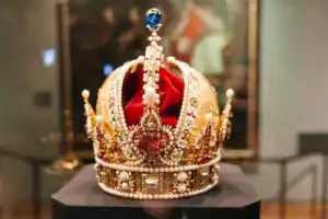 Императорский гламур: секреты Бренда и Власти Императорский гламур: секреты Бренда и Власти