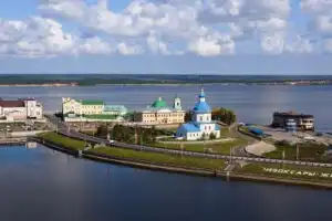 Чебоксары от земли до неба: пешеходная экскурсия + поездка на колесе обозрения Чебоксары от земли до неба: пешеходная экскурсия + поездка на колесе обозрения