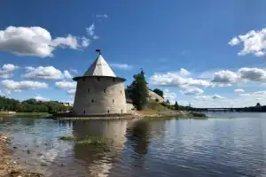 Псков с воды: на сапах вдоль древней крепости - 5