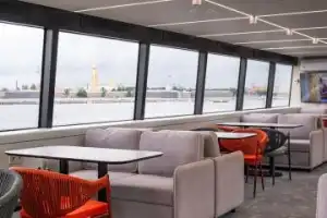 На электроходе по центру Москвы — с видами и рестораном (по будням)