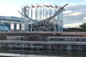 От Киевского вокзала к высотке «Украина»: прогулка по Москве - 9