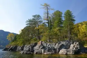 По Телецкому озеру на катере с прогулкой к водопадам - 6
