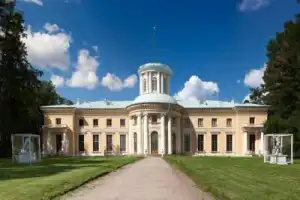 Фривольные сфинксы и пустые склепы: квест-экскурсия без гида и билет в парк усадьбы «Архангельское» - 4