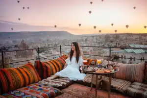 Двухдневная экскурсия из Антальи в Каппадокию — с проживанием в пещерном отеле Двухдневная экскурсия из Антальи в Каппадокию — с проживанием в пещерном отеле