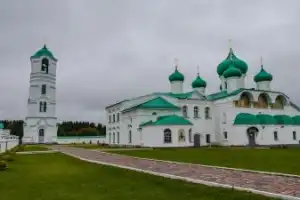 Александро-Свирский монастырь — побывать в северной лавре - 7