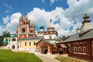 Звенигород — тихое сердце Подмосковья (на вашем авто) Звенигород — тихое сердце Подмосковья (на вашем авто)