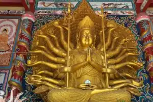 Реальный Таиланд: экскурсия по местам поклонения и силы — из Бангкока - 18