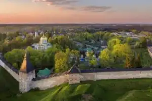 Изборск и Печоры: душевное путешествие в прошлое с гидом-историком (на вашем авто) - 8