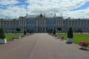 Царское село: дворцы, парки и судьбы императоров Царское село: дворцы, парки и судьбы императоров