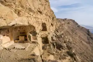 Две Кахетии за 1 день: пещерный монастырь Давид-Гареджи, пустыня и город Сигнаги - 3