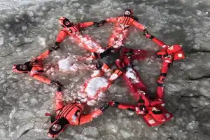 Айс-флоатинг: купание в Кольском заливе - 1