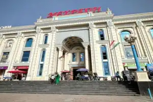 По Душанбе на автомобиле — парки, дворцы, колорит - 9