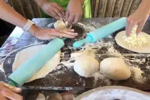 Вкус Аджарии: кулинарный мастер-класс в горах Вкус Аджарии: кулинарный мастер-класс в горах
