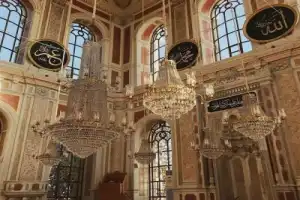 Дворец Долмабахче и мечеть Ортакёй - 10