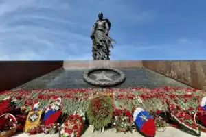 Из Москвы в Ржев — город над Волгой