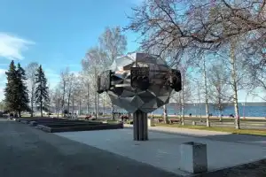 Набережная Онежского озера: классика и авангард Набережная Онежского озера: классика и авангард