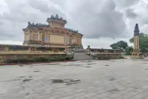Из Дананга в Хюэ на поезде «Культурное наследие»: путешествие к Ароматной реке - 22