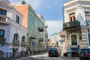 Левый берег Тбилиси в стиле модерн