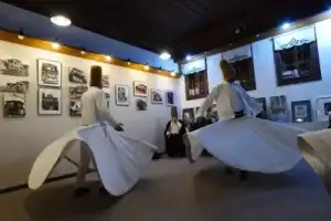 Шоу «Танец дервишей» в Стамбуле - 9