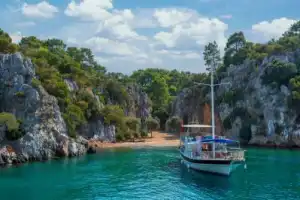 Морской круиз «12 островов» по бухтам Фетхие (всё включено) Морской круиз «12 островов» по бухтам Фетхие (всё включено)