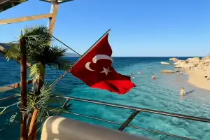 Живописный остров Сулуада — из Антальи Живописный остров Сулуада — из Антальи