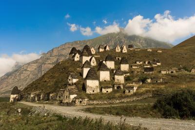 Топ-места Осетии: Даргавс, Мидаграбинские водопады и качели над пропастью - 12