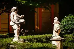 «La Rue des rois» (Улица Королей) - 18