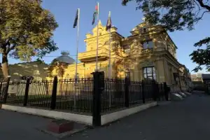 Тени старого города