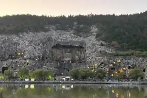 Из Лояна к пещерам Лунмынь и храму Шаолинь - 11