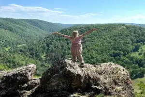 Гумеровское ущелье и шихан Торатау из Уфы