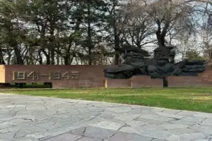 Поймать алматинский вайб — обзорная экскурсия в мини-группе - 17