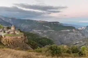 Из Еревана в Татев, где небо встречает историю - 1